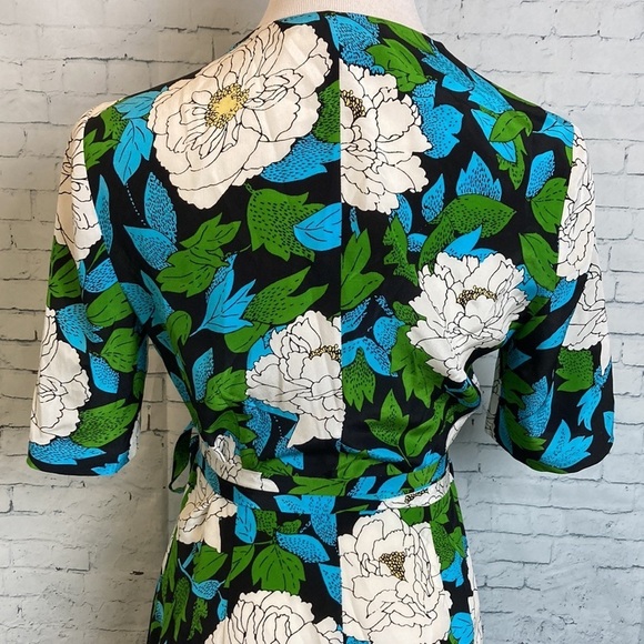 Diane Von Furstenberg Savilla Wrap Silk Floral Mini Dress Sz 4 Resortwear Luxury - Picture 9 of 16